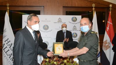 القوات المسلحة توقع عقدًا جديدًا لإنشاء مصنعين لفصل وتركيز المعادن الاقتصادية من الرمال السوداء