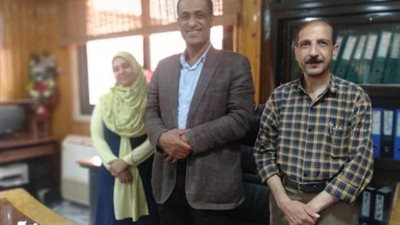 وكيل صحة دمياط يُكرم بعض العاملين لمجهوداتهم في أزمة كورونا (صور)