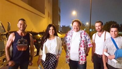 بعد فك الحظر.. أحمد زاهر ونضال الشافعي في تصوير “زنزانة 7” (صور)