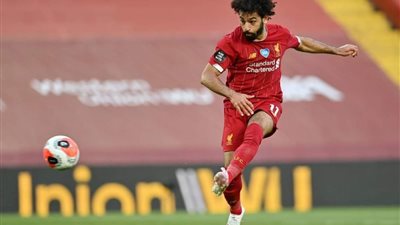 محمد صلاح يختار أفضل لاعب في الدوري الإنجليزي لهذا العام.. تعرف عليه