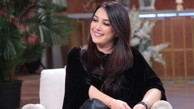 كندة علوش تدين الاعتداء على الطفل السوري: مؤلمة إلى أبعد الحدود (تدوينة)