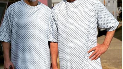 علي الطيب مادحًا محمود حميدة: “الأستاذ اللي اتعلمت منه كتير ولسه بتعلم”