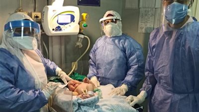 مشتبه إصابتهم بكورونا.. “المنيرة” ينجح في إجراء 3 ولادات قيصرية خلال 24 ساعة