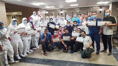 تكريم الفريق الطبي السابع بعزل قها بعد انتهاء مهمته