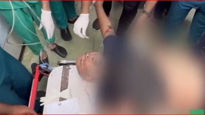 إصابة الصحفي وائل الدحدوح خلال تغطيته قصفا استهدف مدرسة في خانيونس