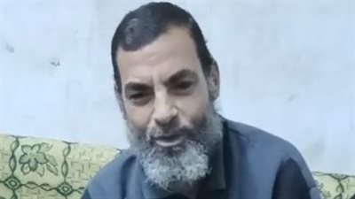 باس إيدي قبل ما يروح الشغل.. والد شاب ضحية حادث قطار بالمنيا: شاف رؤية وكان حاسس إنه هيموت | بث مباشر