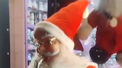 بابا نويل يبدأ من 30 جنيهًا.. أسعار هدايا الكريسماس وأعياد الميلاد بجنوب سيناء | بث مباشر