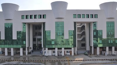 أول كلية حكومية مصرية.. طب أسنان عين شمس تحصل على الاعتماد الدولي لبرامج البكالوريوس