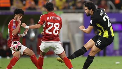 هاجم الأهلي أكثر من زملائه.. صحيفة سعودية تتغنى بأحمد حجازي رغم خسارة الاتحاد
