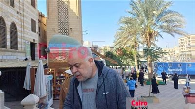 بحضور أشرف زكي وشريف عرفة.. تشييع جثمان المخرج أحمد البدري من مسجد الحصري | بث مباشر