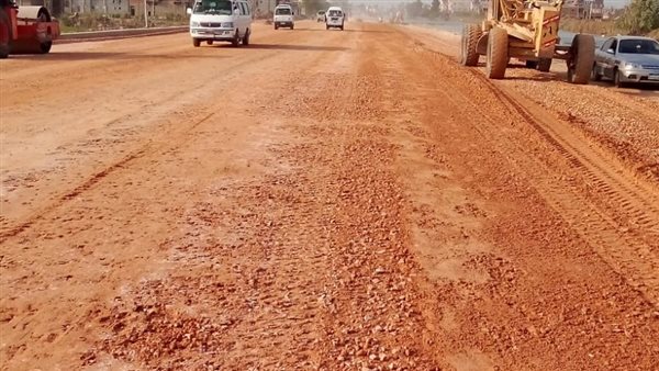 رصف طرق بالبحيرة