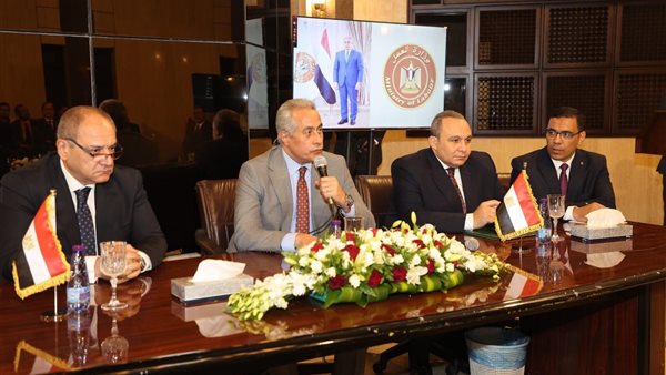 حسن شحاتة وزير العمل