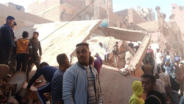 جانب من المنزل المنهار