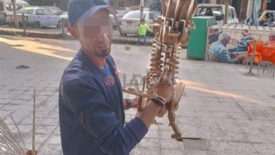 أضرم بها النيران بسبب المخدرات.. ننشر صورة المتهم بإنهاء حياة والدته بحدائق القبة