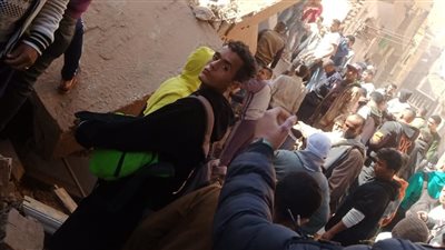 تشييع جنازة شخصين من ضحايا انهيار منزل ببني سويف 