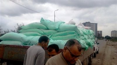 تموين الشرقية: تحرير 13 محضر تجميع دقيق واستيلاء على سلع 