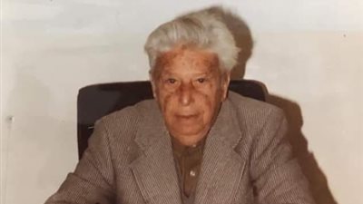 أشهر رواياته مذكرات دجاجة.. ذكرى وفاة إسحاق موسى الحسيني