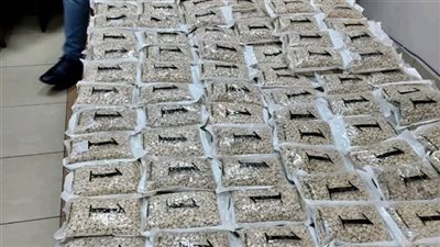 مخدرات باليوسفي.. جمارك سفاجا تضبط محاولة تهريب كمية كبيرة من الأقراص المخدرة