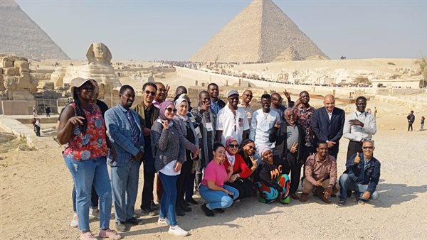 زيارة المشاركين في