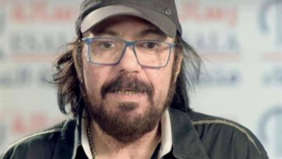 في ذكرى ميلاده.. لماذا فكر طلعت زكريا بالابتعاد عن الفن؟