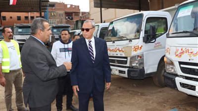 محافظ القليوبية يجري جولة بمدينة طوخ لتفقد عدد من المشروعات ومنافذ بيع المنتجات