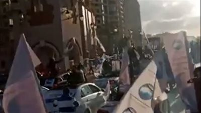 على أنغام الأغاني الوطنية.. أهالي الإسكندرية يحتفلون بفوز السيسي بولاية رئاسية ثالثة | بث مباشر 