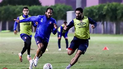 مودرن فيوتشر يبدأ تحضيراته لمواجهة اتحاد العاصمة الجزائري في الكونفدرالية 