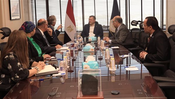 وزير السياحة 