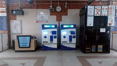 مترو الأنفاق: تخصيص فريق عمل لتعريف الركاب بخدمات ماكينات TVM