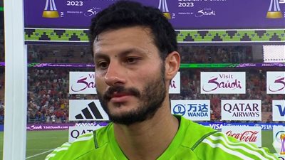 الشناوي يغادر مباراة سيراميكا كليوباترا مصابًا ومصطفى شوبير بديلًا له