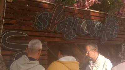 بسبب تضرر المواطنين.. غلق وتشميع سكاي كافيه بالمعادي 