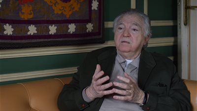 محمود أباظة يهاجم يمامة: يجب عليه الرحيل من رئاسة الوفد.. لم يعد أحد يقف معه