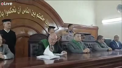 إحالة أوراق المتهمين بإنهاء حياة صغير بالبحيرة للمفتي.. ووالدته: كان بيشتغل ويصرف علينا | بث مباشر