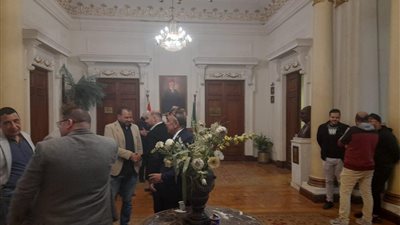 عبد السند يمامة يفصل 89 عضوا من الوفد حتى اليوم