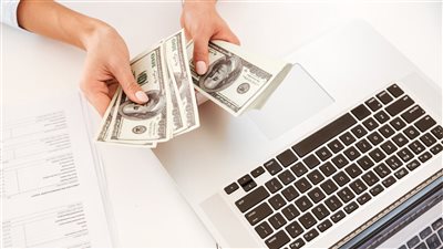 استخدام وسائل التواصل الاجتماعي في الربح من الإنترنت.. طرق مختلفة لتحقيق الإيرادات