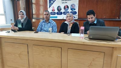 طرق التعامل مع قلق الامتحانات في ندوة إرشادية للطلاب بجامعة بني سويف
