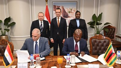 الإسكان توقع مذكرة تفاهم مع نظيرتها بزيمبابوي للتعاون في توفير وحدات منخفضة التكلفة