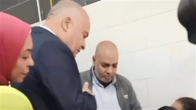 وصول محافظ قنا إلى المستشفى للاطمئنان على التلاميذ المصابين بـ اختناق|فيديو 