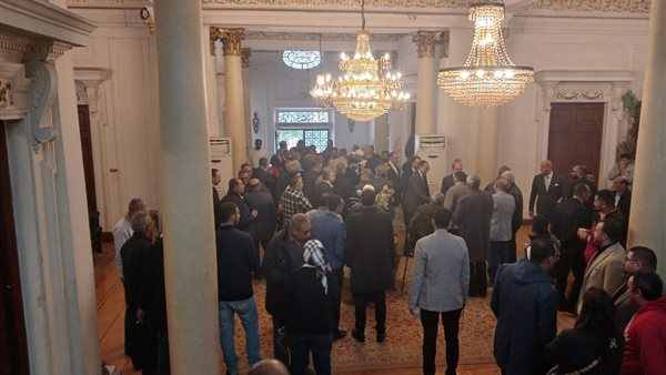 احتجاجات داخل حزب