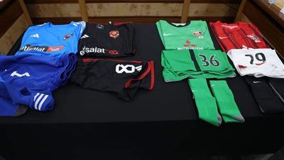 الأهلي بالزي الأسود الكامل أمام أوراوا الياباني في كأس العالم للأندية