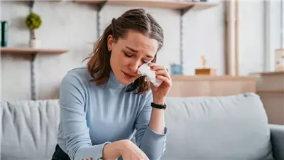 رائحة دموع المرأة تجعل الرجال أقل عدوانية | دراسة