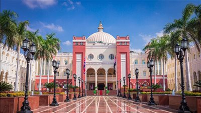  الجامعة البريطانية تعلن فتح باب التقدم لجائزة محمد فريد خميس للتميز البحثي 2024