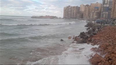 لليوم الثالث.. نوة الفيضة الصغرى تتواصل في الإسكندرية.. وهذه المناطق الأكثر تضررًا