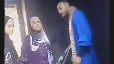 هدد سيدات بسلاح آلي.. البيه في قبضة أمن قنا بعد انتشار فيديو الواقعة عبر فيسبوك