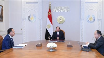السيسي خلال لقائه رئيس الوزراء ووزير المالية: الهدف من جهود الدولة تحسين أحوال المواطنين ورفع مستوى معيشتهم