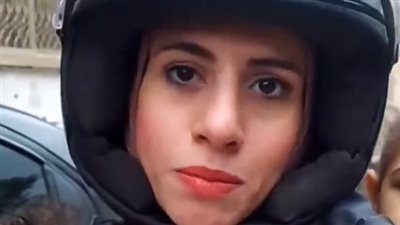 قصة كفاح أم تعمل دليفري على سكوتر: اشتغلت عشان أساعد جوزي في الالتزامات اللي علينا| بث مباشر