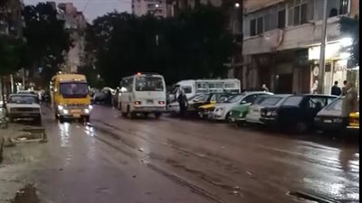 أمطار ورياح.. نوة الفيضة الصغرى تضرب الإسكندرية لليوم الثالث | بث مباشر