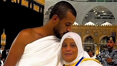 القبض على زلزال الصعيد بسبب نشر فيديوهات من الكعبة