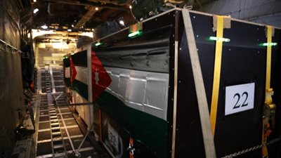 الجيش الأردني يُسقط مساعدات إنسانية من الجو لمسيحيّ غزة ليلة عيد الميلاد