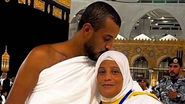 البلوجر المصري زلزال